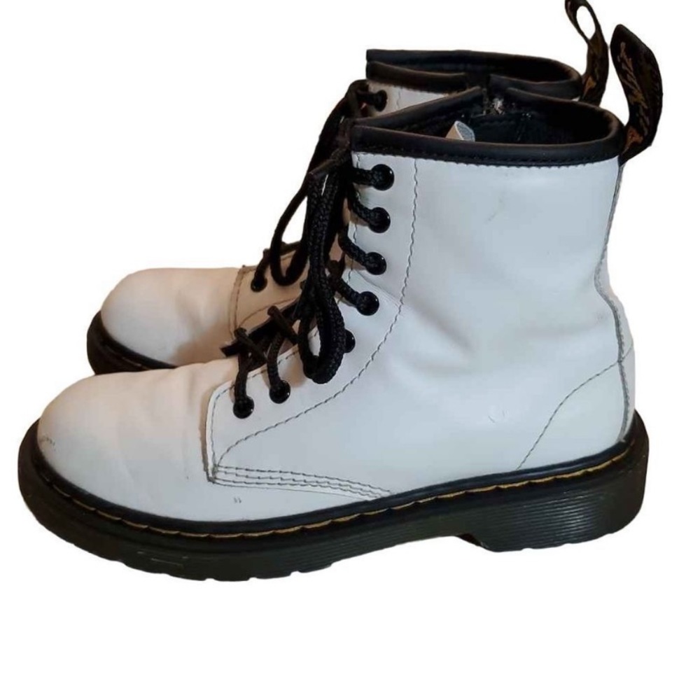 Dr. Martens White Leather Lace Up Combat Boots Youth Junior - Picture 8 of 14